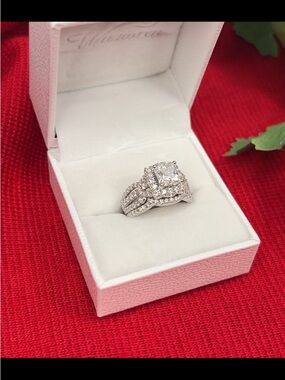 Princess cut Moissanite 2 PC Halo Wedding Ring Set in Silver